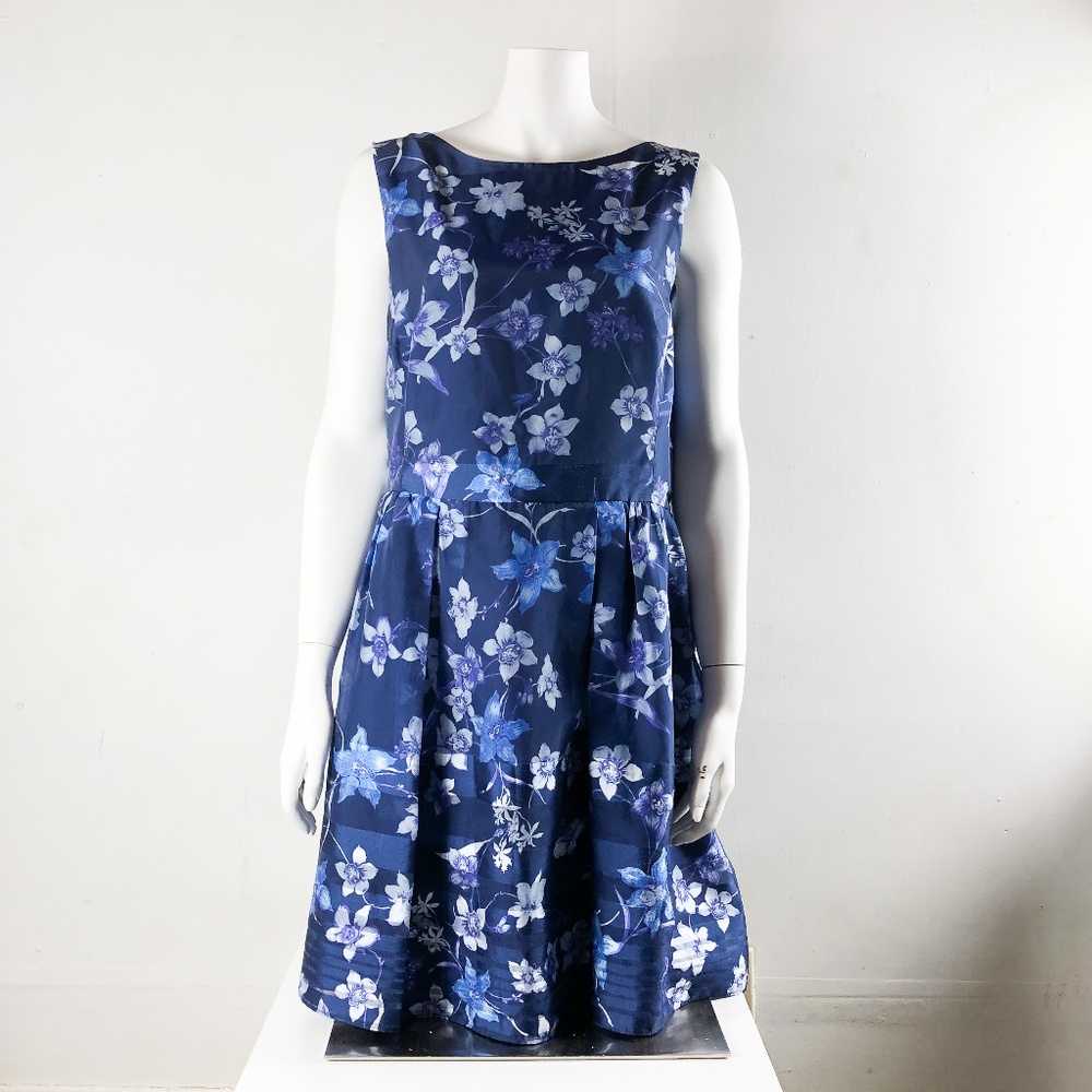 Danny and Nicole Women's Floral Blue dress size 16